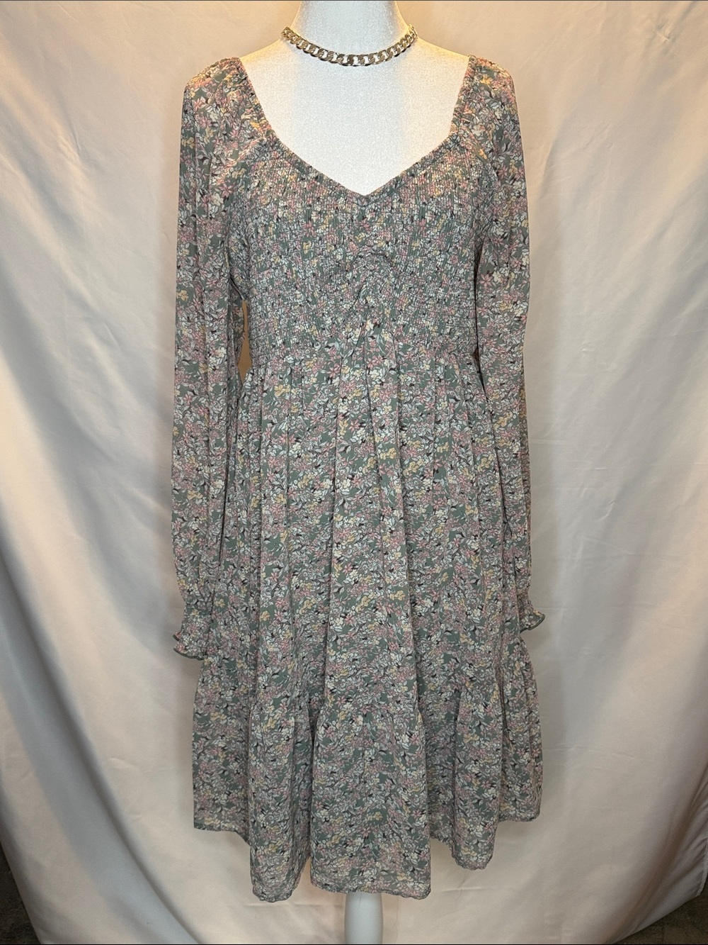 Long-Sleeve Floral Tiered Dress in Dusty Sage Pink